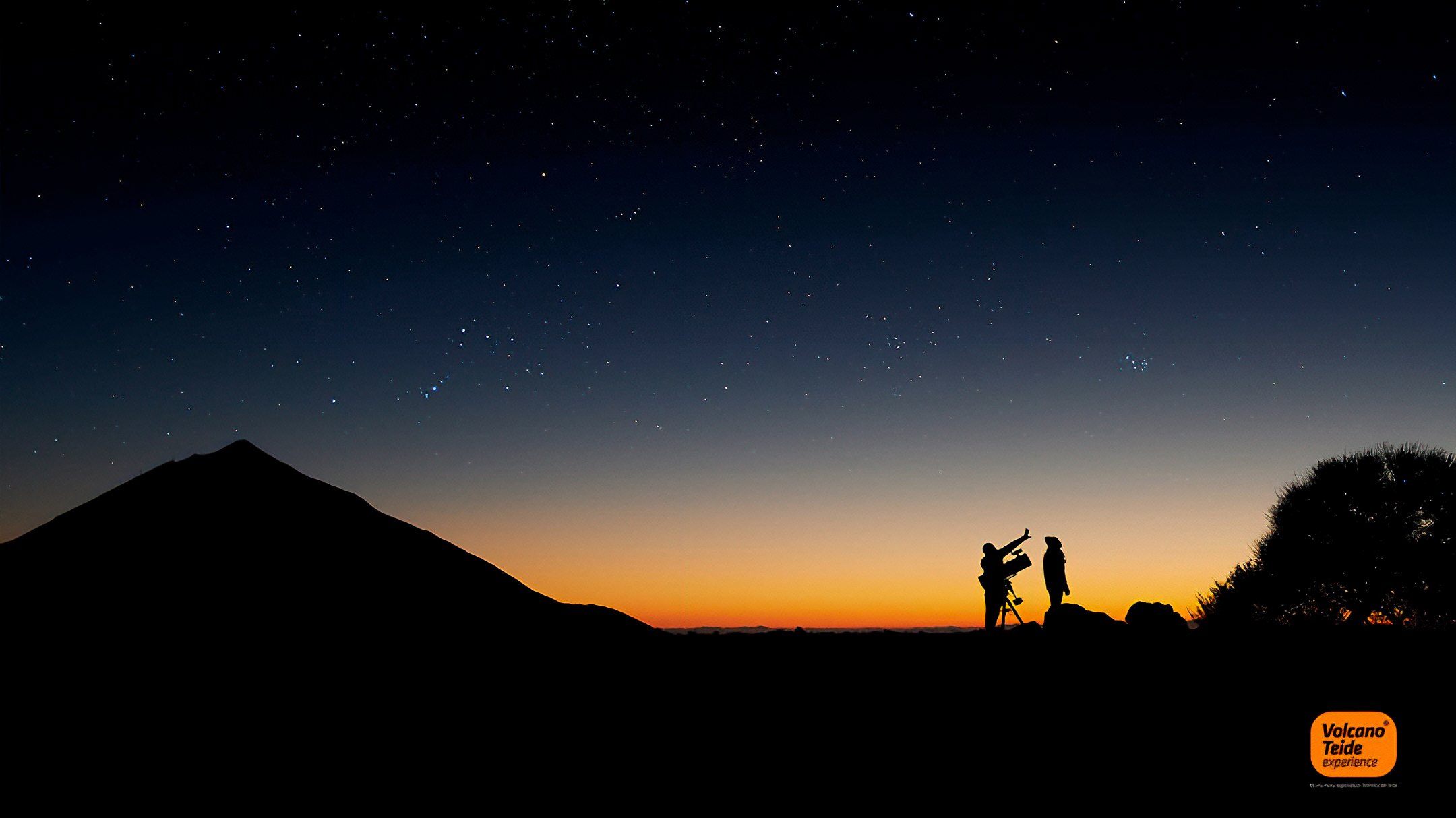 Campaña de Teleférico del Teide con cielo nocturno y observación astronómica