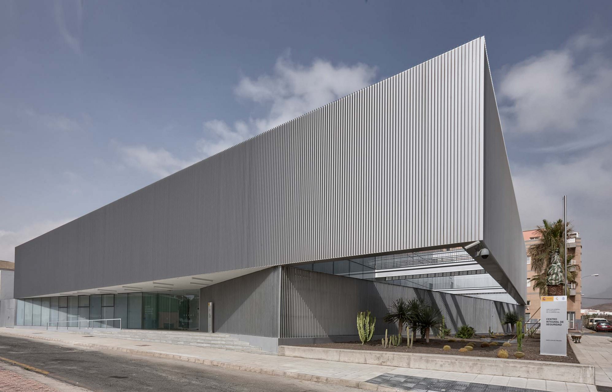 Centro de Seguridad de Vecindario, fotografía de arquitectura 6 realizada por Joaquín Ponce de León