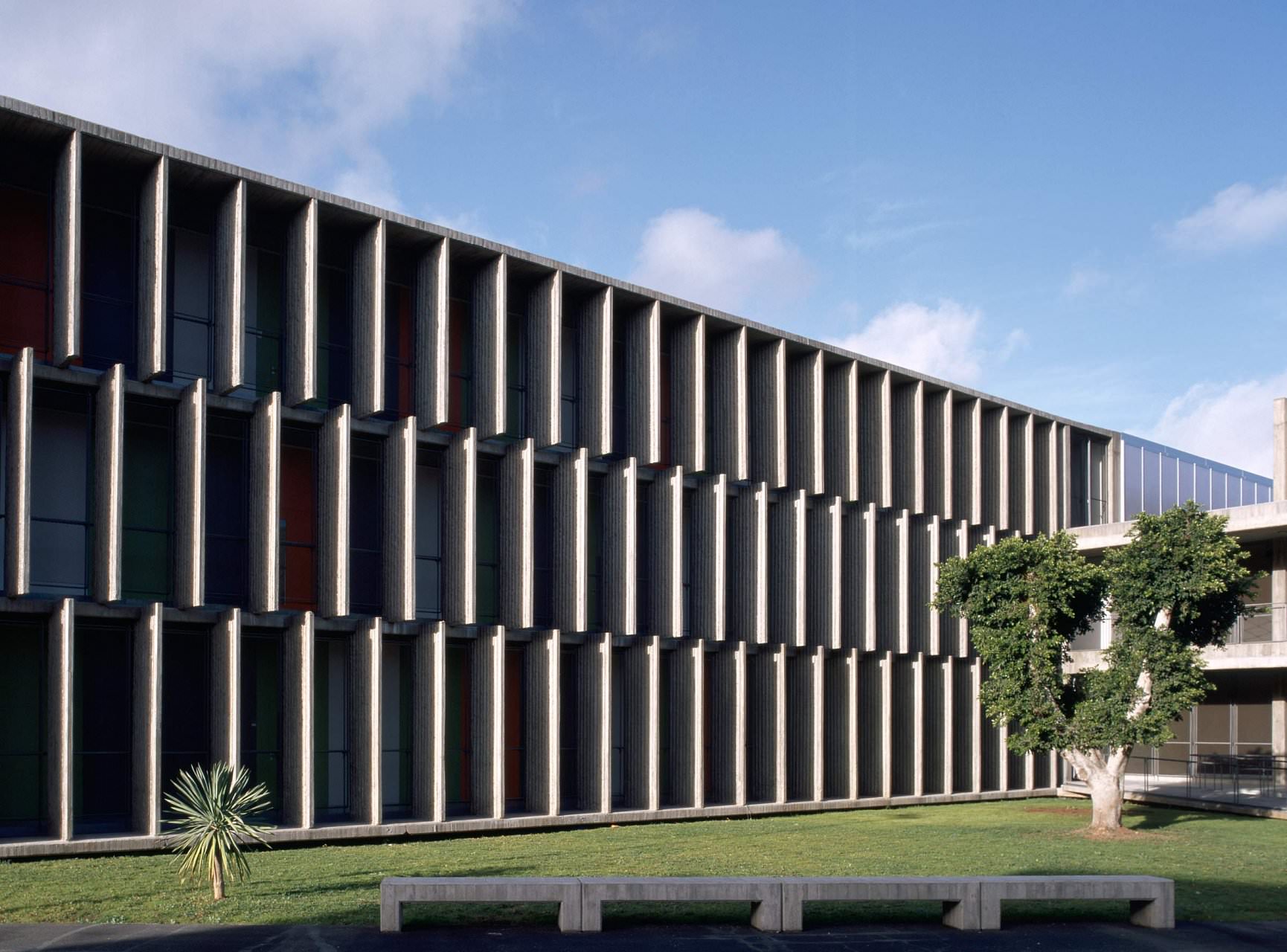 Instituto Marina Cebrián, fotografía de arquitectura 9 realizada por Joaquín Ponce de León