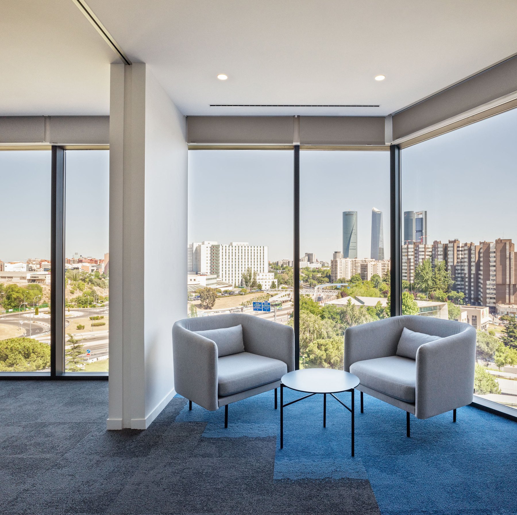 Fotografía del proyecto Edificio Central DISA realizada por Joaquín Ponce de León