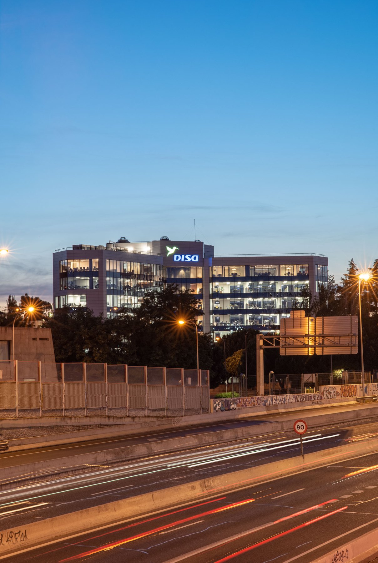 Fotografía del proyecto Edificio Central DISA realizada por Joaquín Ponce de León